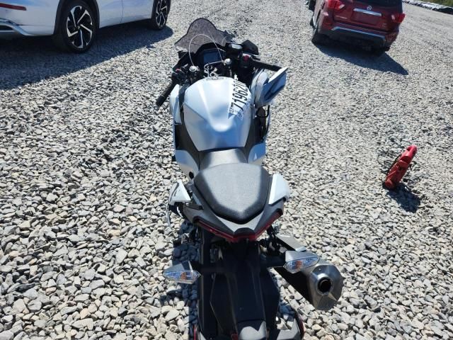 2025 Kawasaki EX500