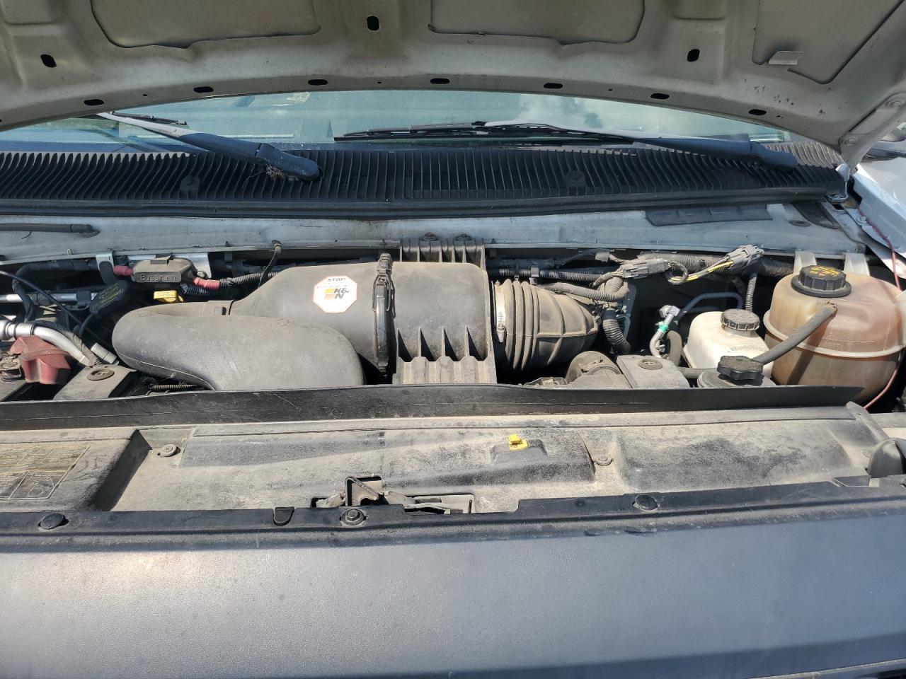 2013 Ford Econoline E350 Super Duty Cutaway Van