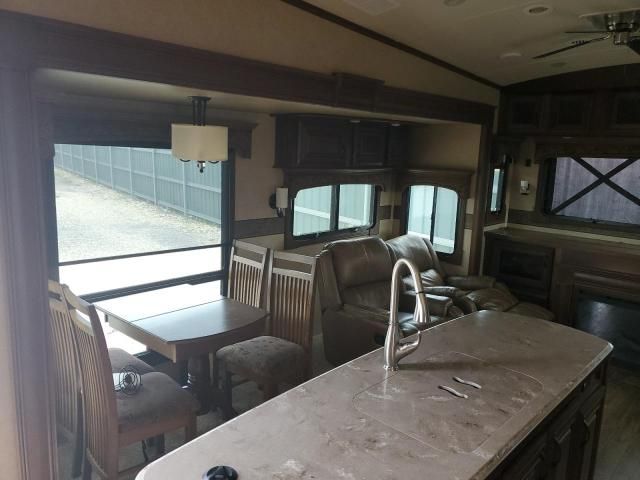 2015 Jayco Pinnacle-Camper