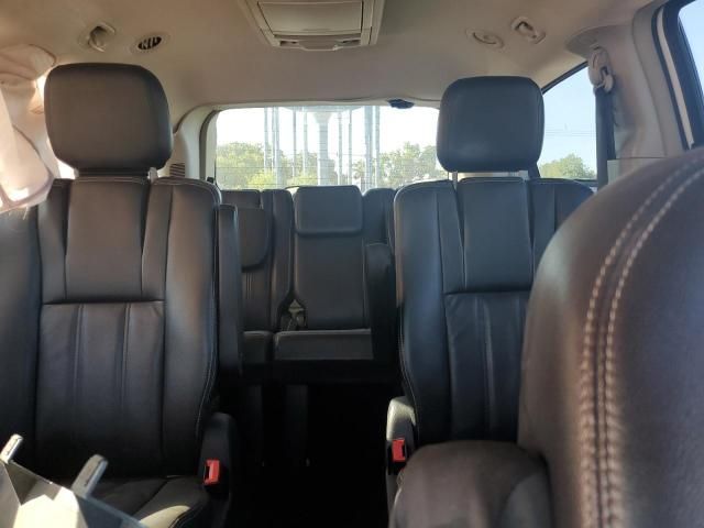 2013 Chrysler Town & Country Touring