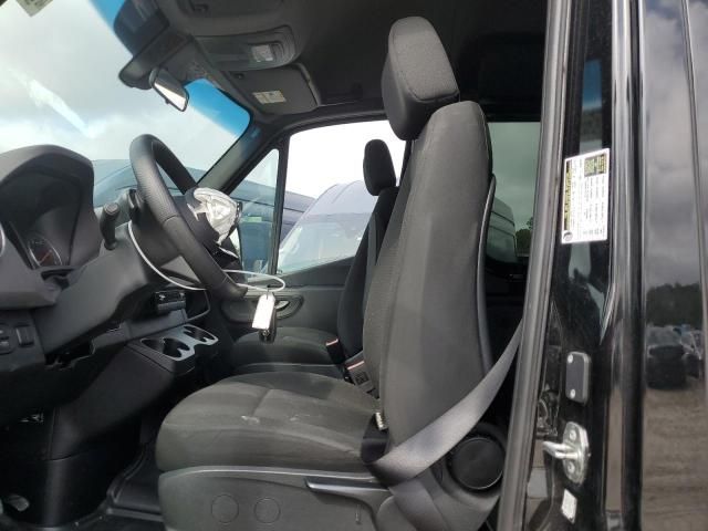 2025 Mercedes-Benz Sprinter 2500