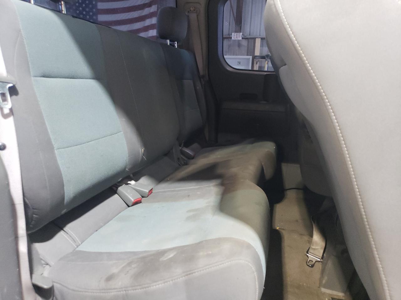 2005 Nissan Titan xe