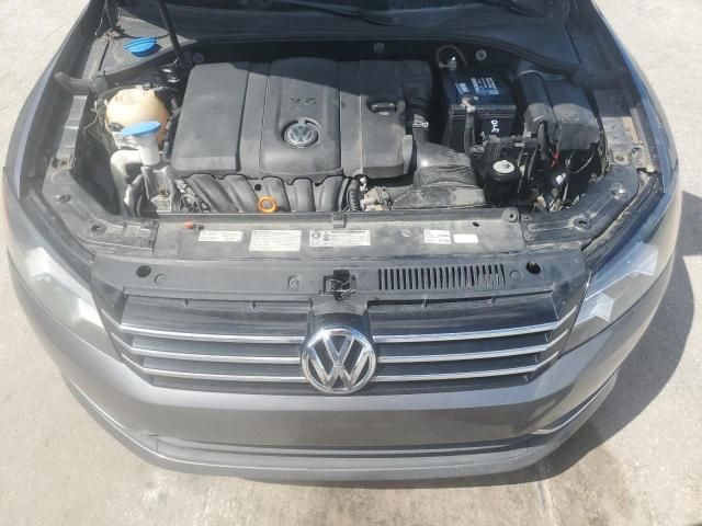 2013 Volkswagen Passat SEL