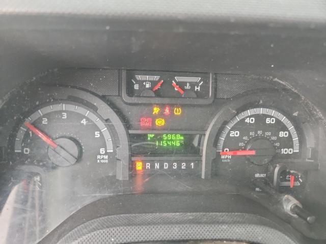 2011 Ford Econoline E350 Super Duty Cutaway Van