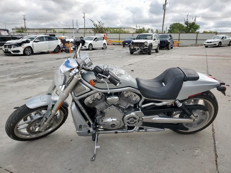 2012 Harley-Davidson Vrscdxa Anniversary