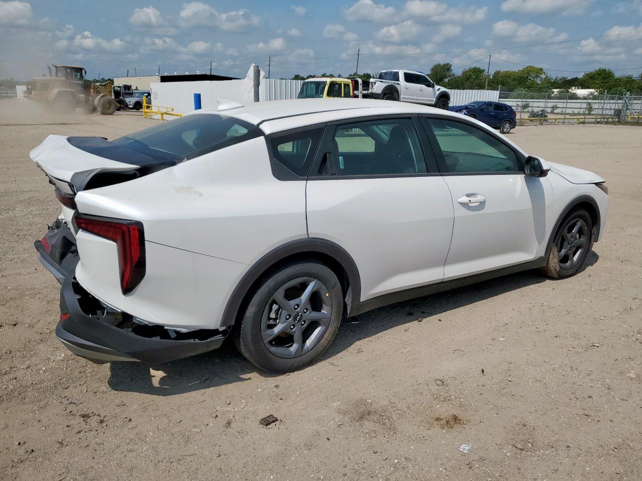 2025 KIA K4