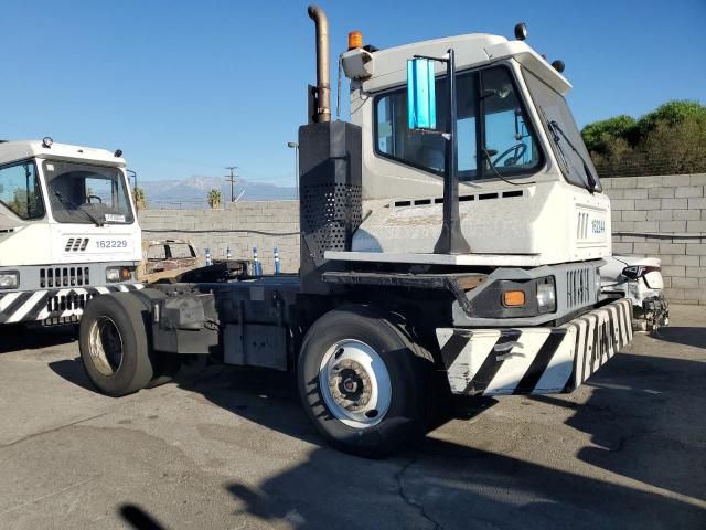 2016 Kalmar 2016 Ottawa Yard Tractor Yard DOG-SKIDDERS, Yard