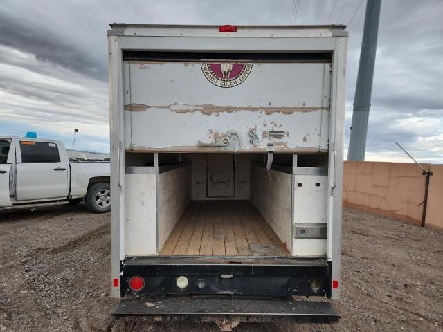 2011 Ford Econoline E350 Super Duty Cutaway Van