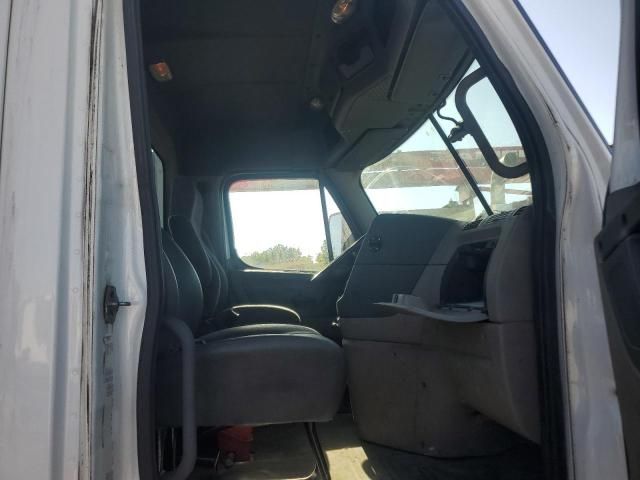 2015 Freightliner Cascadia Semi Truck