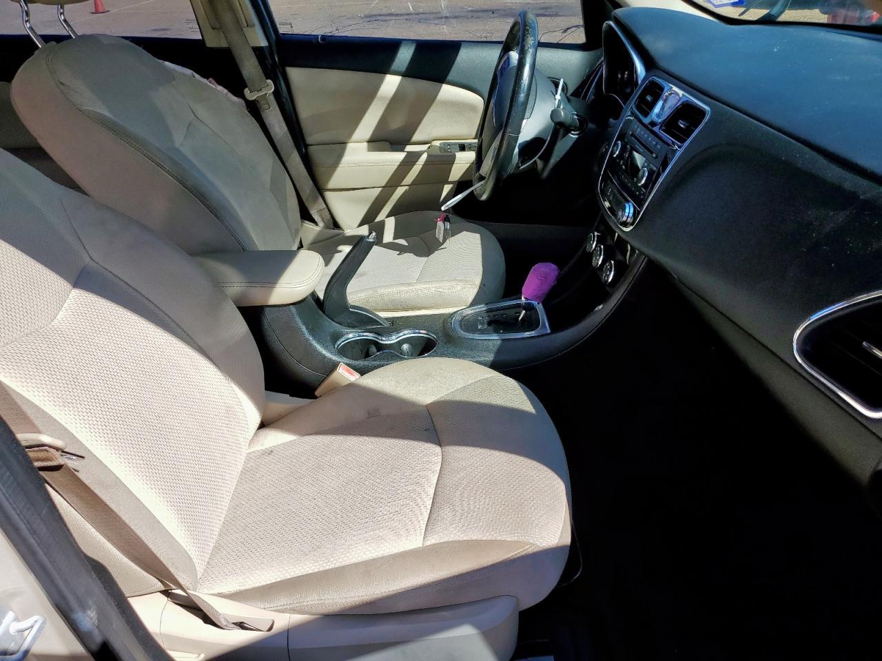 2014 Chrysler 200 Touring