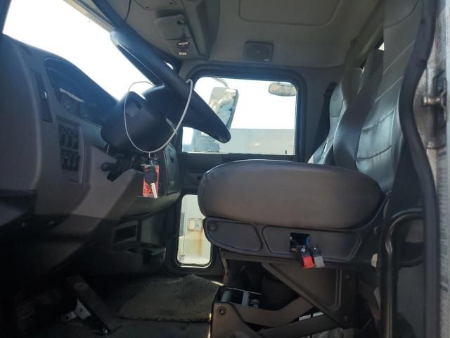2016 Peterbilt 337