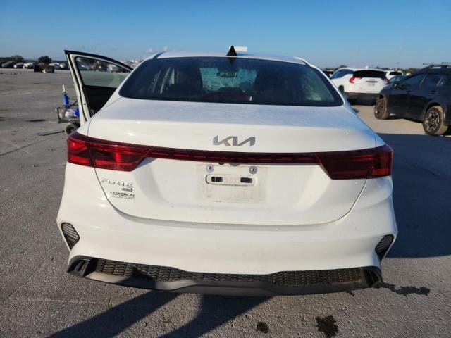 2023 KIA Forte lx