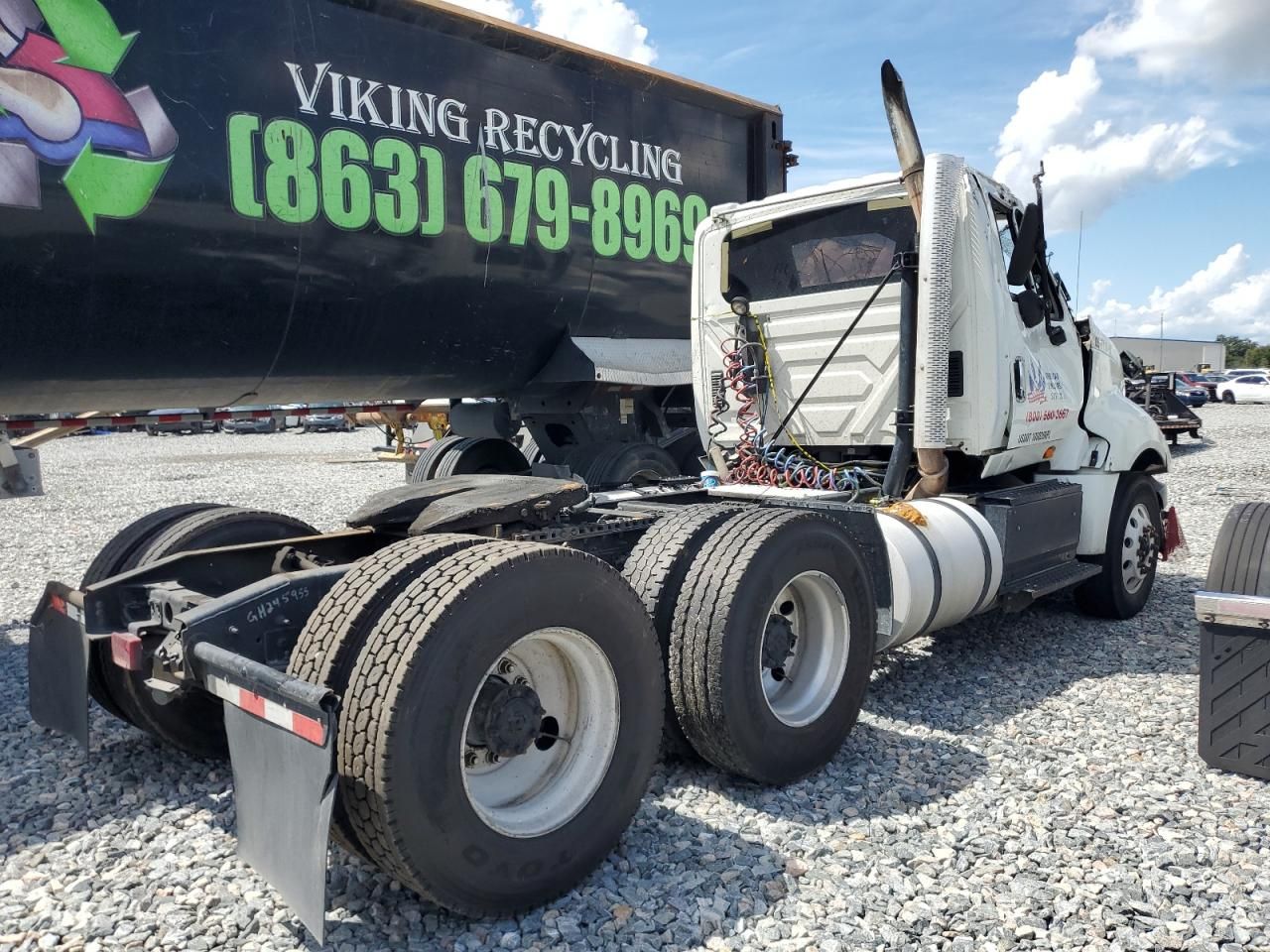 2016 International Prostar Semi Truck