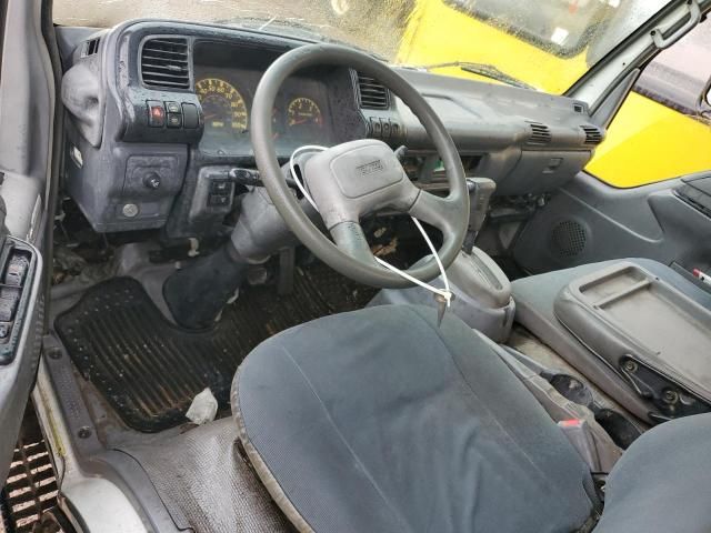 2006 Isuzu NPR