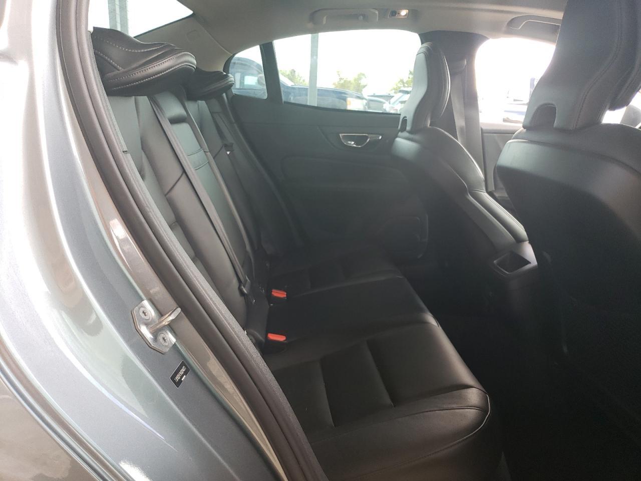 2019 Volvo S60 T5 Momentum