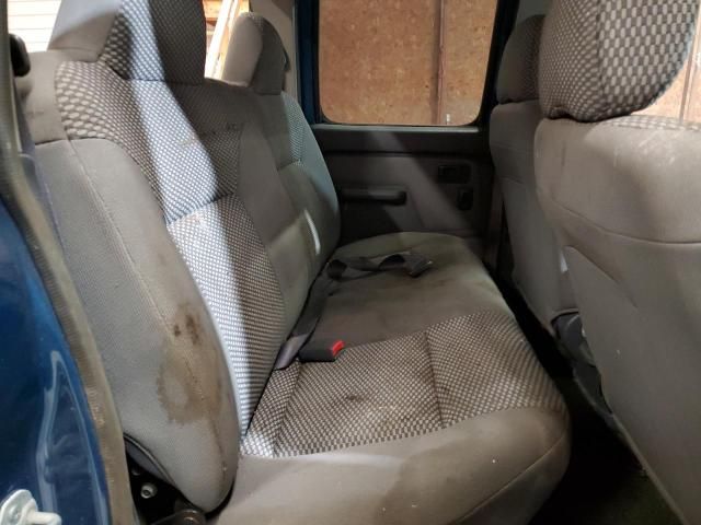 2002 Nissan Frontier Crew Cab XE