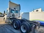 2014 Freightliner Cascadia Semi Truck
