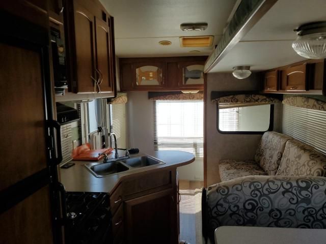 2005 Fleetwood Pegasus 275RLS