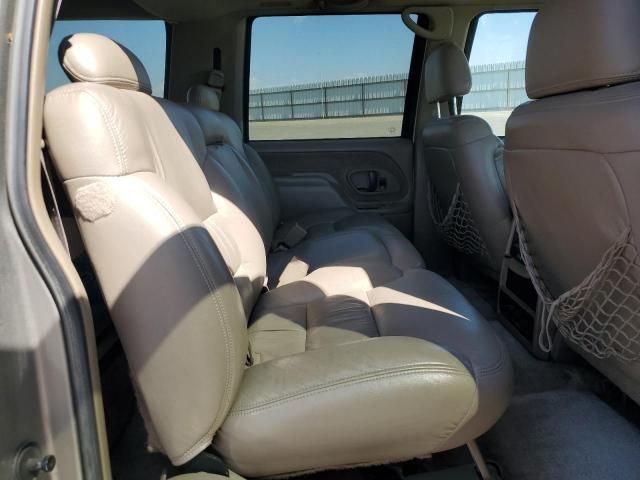 1999 GMC Suburban K2500