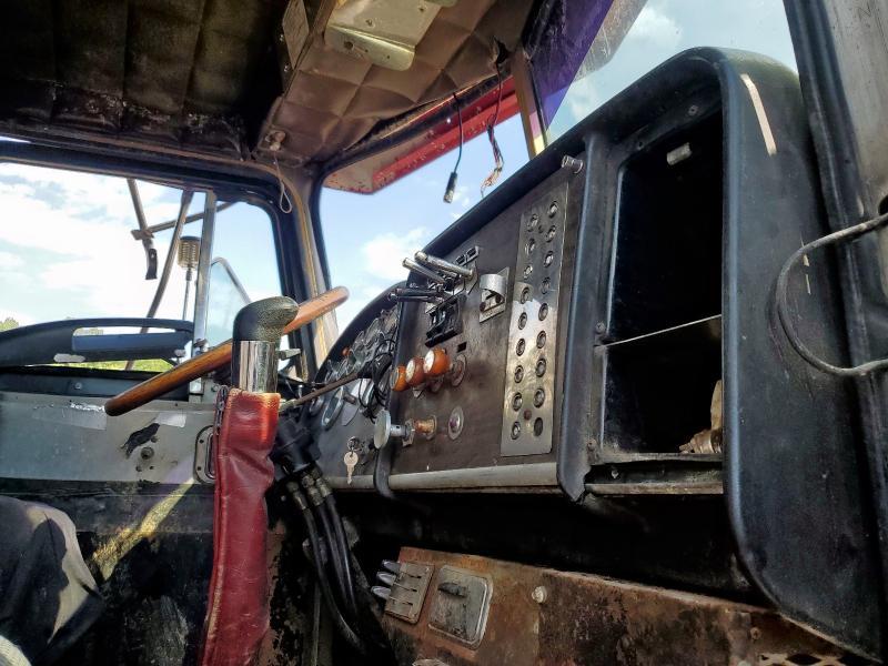 1980 Peterbilt Dump Truck