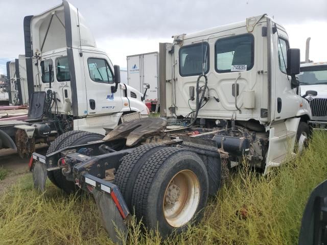 2016 Freightliner Cascadia 113 Semi Truck