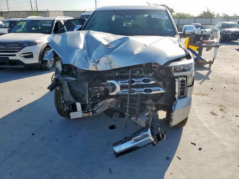 2022 Toyota Tundra Crewmax Platinum