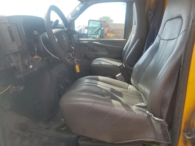 2014 GMC Savana Cutaway G3500