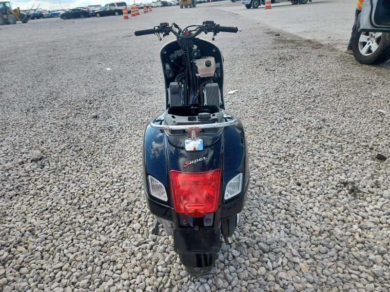 2010 Vespa GTS 300 Super