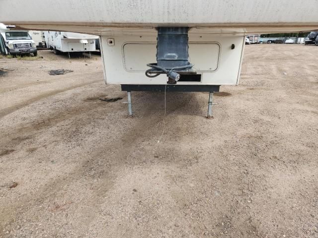 2000 Thor Wanderer Deluxe 328T