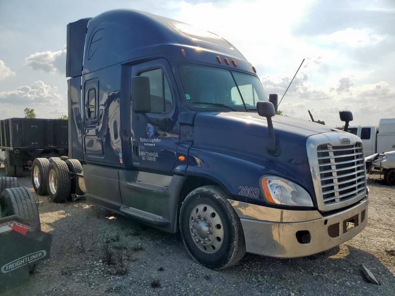 2017 Freightliner Cascadia 125 Semi Truck