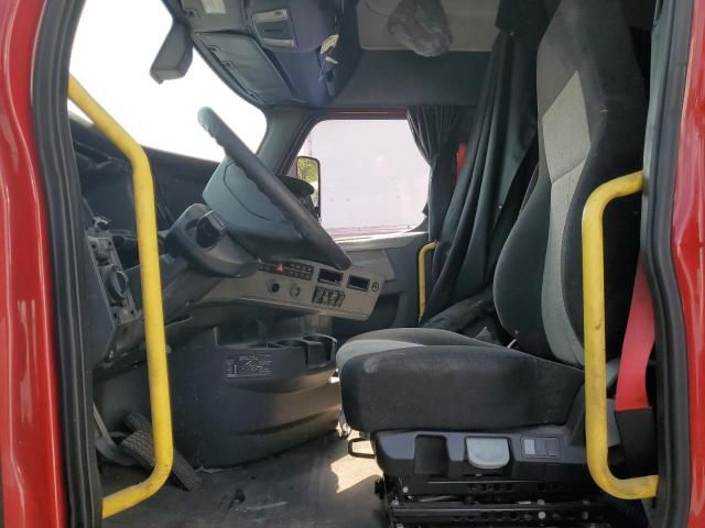 2020 Freightliner Cascadia 116