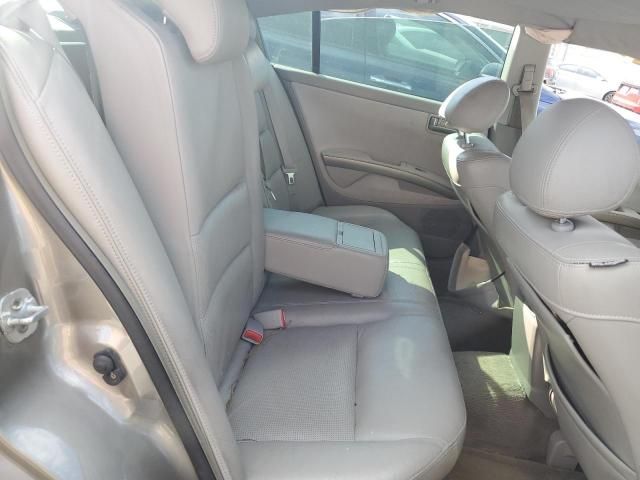 2004 Nissan Maxima SE