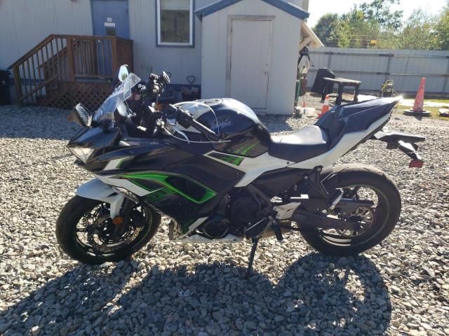 2022 Kawasaki EX650 N
