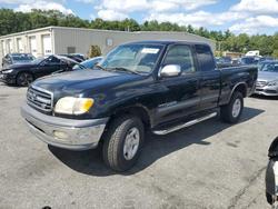 Salvage trucks for sale at Exeter, RI auction: 2000 Toyota Tundra SR5
