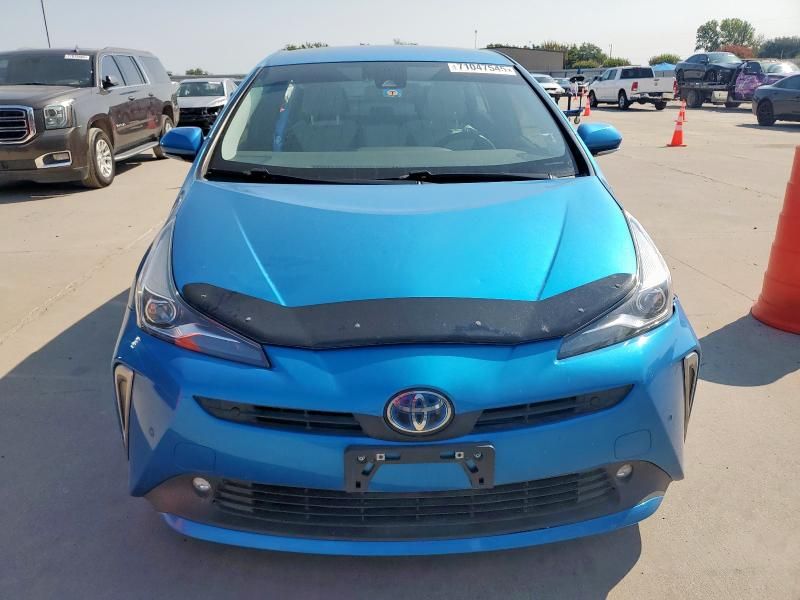 2020 Toyota Prius LE