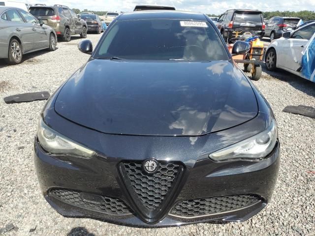 2017 Alfa Romeo Giulia Q4