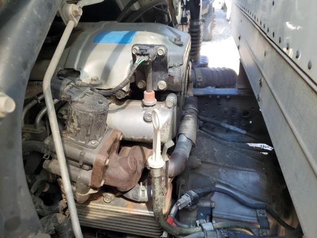 2007 Sterling Mitsubishi Chassis COE 40
