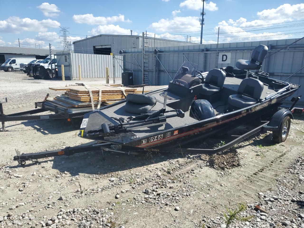 2021 Tracker Classic XL-Boat