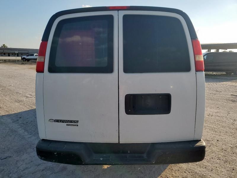 2013 Chev Express G2500