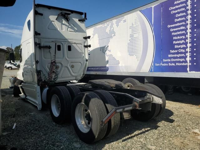 2015 Freightliner Cascadia Semi Truck
