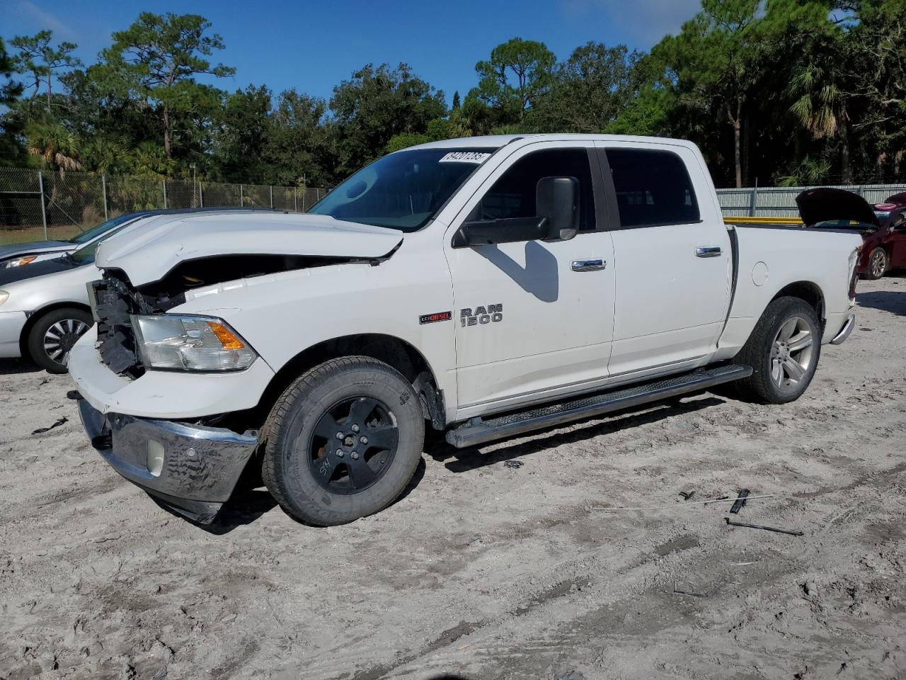2015 Dodge RAM 1500 SLT