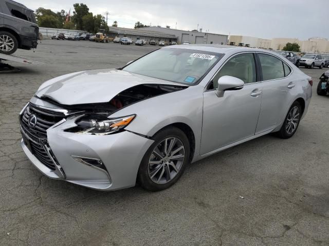 2016 Lexus ES 300H