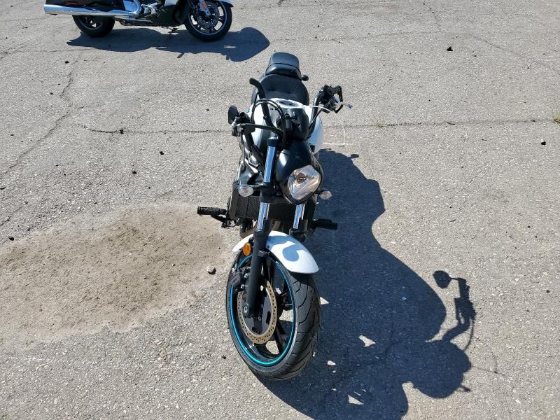 2021 Kawasaki EN650 C