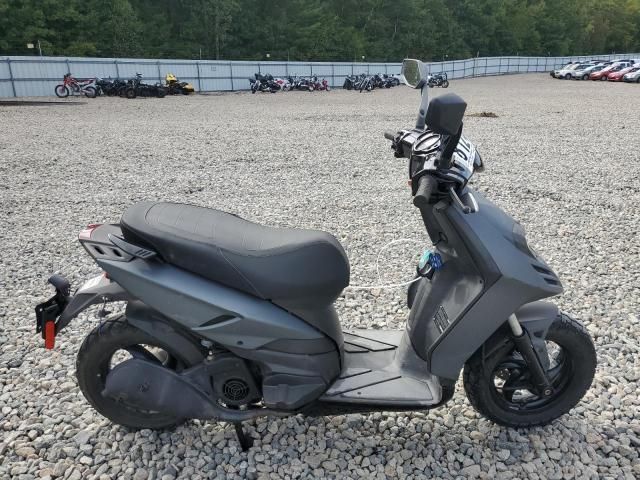 2012 Piaggio Typhoon 125