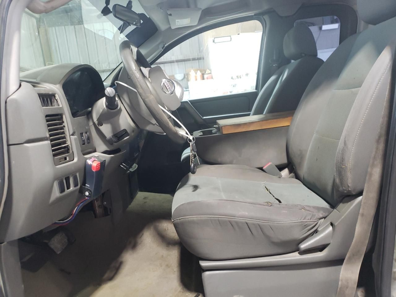 2005 Nissan Titan xe