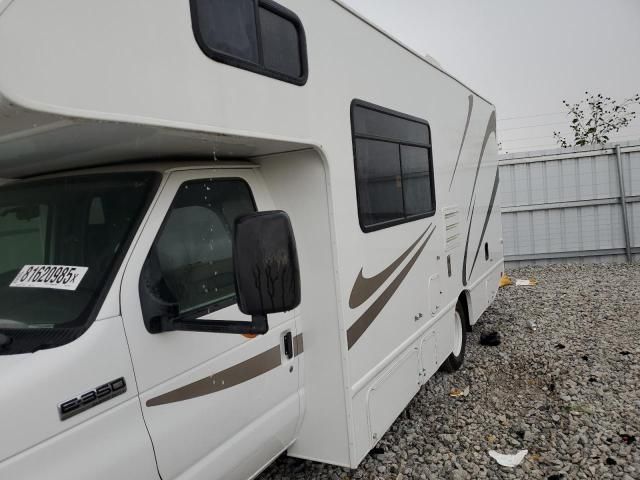 2017 Ford Econoline E350 Super Duty Cutaway Van