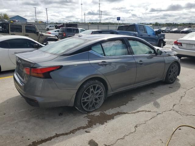 2023 Nissan Altima SR