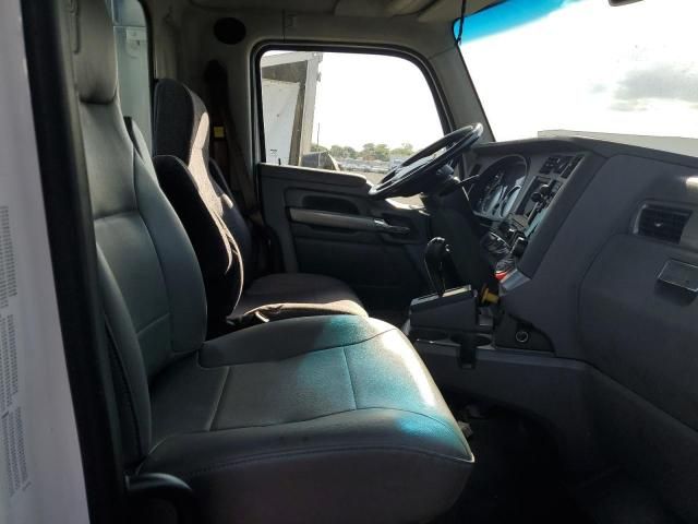 2016 Kenworth T680 Semi Truck