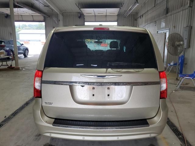 2012 Chrysler Town & Country Touring L