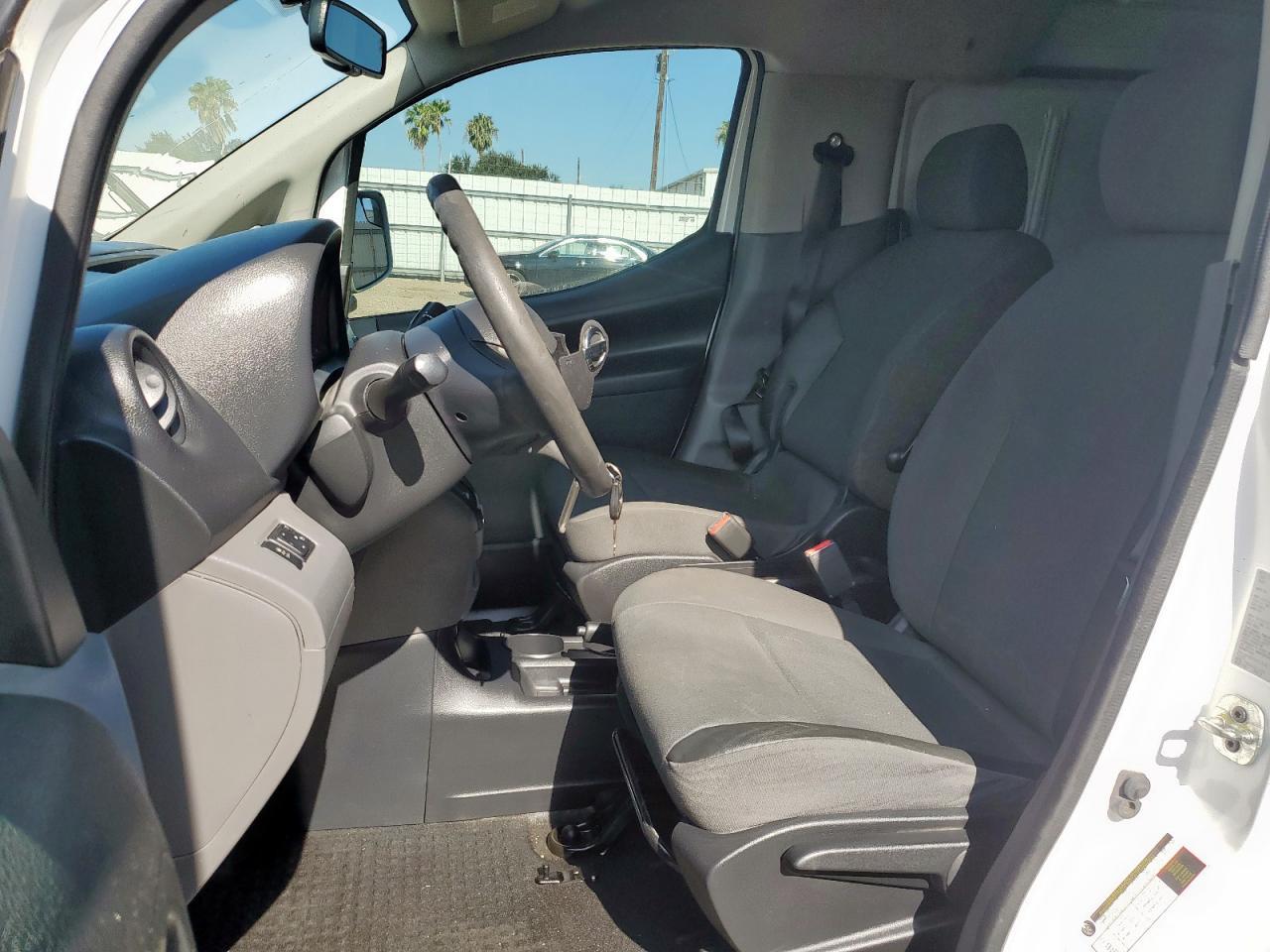 2017 Niss NV200 2.5S